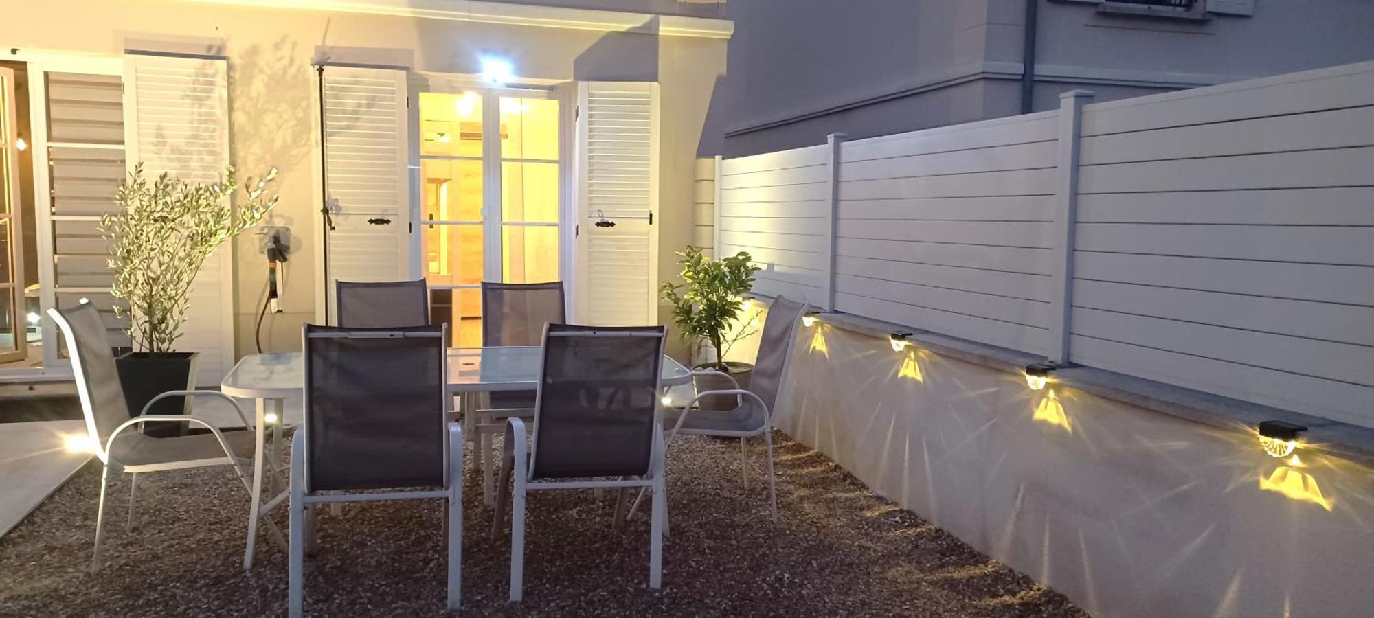 Luminary Night Suite Montévrain Exterior photo